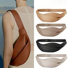 Doudou-Style Shoulder Bag Made Of Smooth Leather, Designed To Be Worn Over The Shoulder Or Across The Chest.