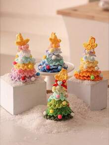 1 pièce Décorations de Noël en crochet faites à la main - Fils de tissu doux, crochetés multicouches et multicolores, anneaux de suspension et décorations étoile dorée au sommet - Décorations de style DIY convenant pour Noël, la Saint-Valentin, la maison, le bureau