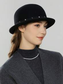 1 peça elegante chapéu de feltro de lã macia de alta qualidade com parte superior redonda e versátil para mulheres, decorado com flores de contas e acabamento em renda, aba curta da moda