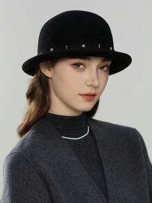 1 peça elegante chapéu de feltro de lã macia de alta qualidade com parte superior redonda e versátil para mulheres, decorado com flores de contas e acabamento em renda, aba curta da moda