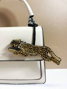 1 pieza Mochila, bolso de hombro, bolso diagonal, bolso de mano, bolso de axila, bolsa de maquillaje u otra bolsa de almacenamiento, colgante de coche, llavero, colgante de cintura, colgante de equipaje, colgante de identificación, hecho a mano con cuentas en negro, plateado y dorado con diseño de leopardo, versátil, divertido e interesante, adecuado para parejas, novias, estudiantes, hombres y mujeres para el trabajo, el transporte diario, citas, vacaciones, viajes, regalos pequeños, cumpleaños, etc.