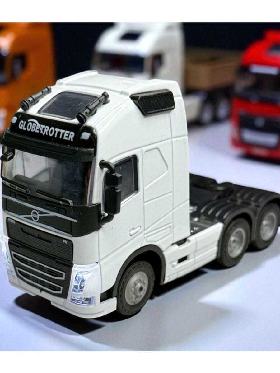 Volvo Globetrotter 1:50 Iron Miniature Truck With Light – Various Colors - 白色 - 查看 1