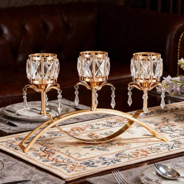 1 pièce Candélabre de luxe à 3 têtes en cristal, convient pour Halloween, les lieux de mariage, les salles de banquet, les dîners aux chandelles, la Saint-Valentin, tous les festivals, et peut également être utilisé pour les arrangements floraux et la décoration.