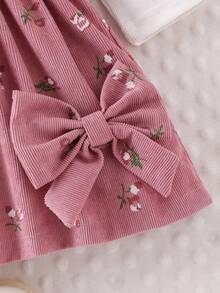 3 件套女婴套装:纯色长袖 T 恤上衣、带 3D 蝴蝶结装饰的花卉背带裙和蝴蝶结头带 - 粉色 - 查看 9