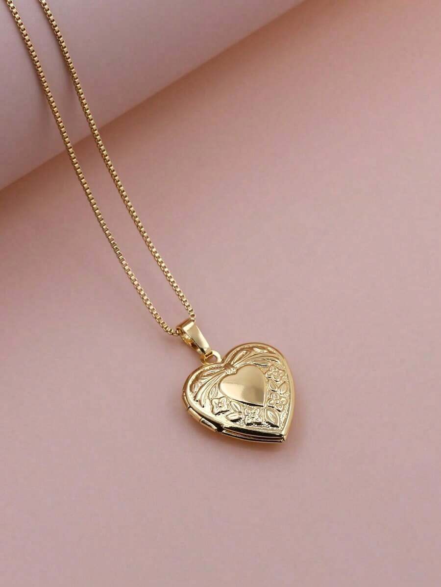 New Nordic Style Retro Lace Hollow Heart Ribbon Photo Locket Pendant Photo Necklace Copper Album Box Necklace (Earrings, Bracelets, Anklets, Necklaces, Rings, And Other Jewelry Items Will Be Shipped Randomly) - 隨機 - 查看 1