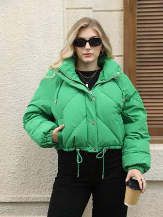 Astrid 加大码冬季女士连帽棉服短款夹克，带拉链口袋和抽绳下摆