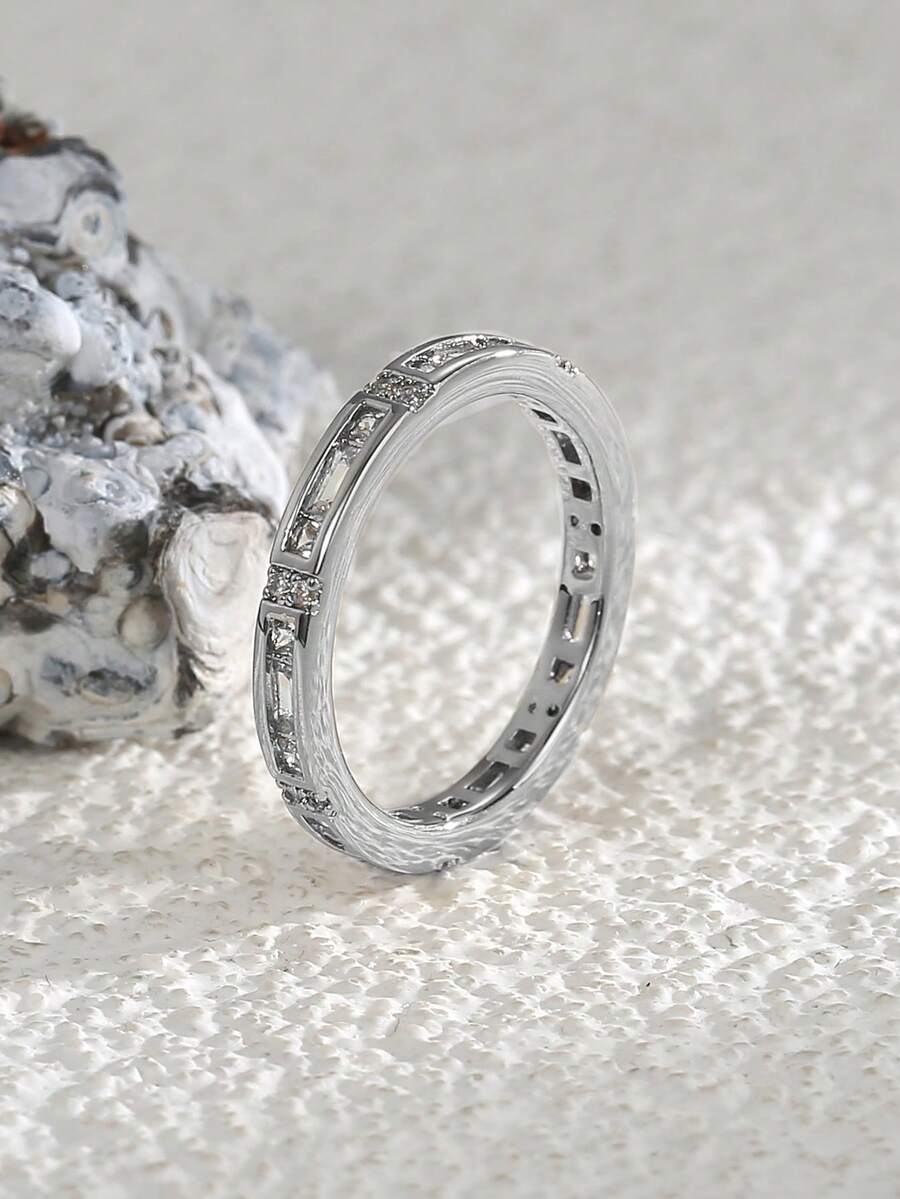 Charm-In 1pc Women's High-Quality Silver-Color Zirconia Embellished Ring