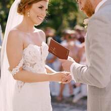 Elegant Linen Wedding Vow Books With Gold Foil Lettering - Perfectly Sized His And Hers Vow Books With Plenty Of Pages To Write Whatever Is On Your Heart - A Beautiful Addition For The Wedding Day , Thanksgiving Gifts, Christmas Gifts, Halloween Gifts, Valentine's Day Gifts, New Year Gifts - 赤陶米色 - 查看 3