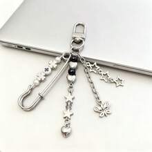 1pc Women's New Creative Letter, Heart, Key Chain, Vintage Guitar, Star Decorative Accessories, Couple Gift, Bag Charm