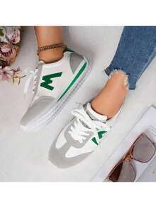 Women's Low-Top, Flat, Lightweight, Lace-Up Sneakers. Stylish And Comfortable Walking Shoe. Simple Front Lace-Up Design. Perfect For All Seasons. Perfect For Sports And Tennis. Versatile Sneakers | Athletic Shoes | Breathable Upper - 綠色 - 查看 2