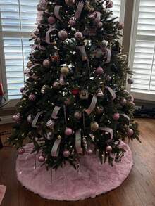 1 pièce Robe d'arbre de Noël en fausse fourrure longue, rose, blanche, rouge, noire. Robe en peluche longue pour arbre de Noël, décoration et présentation d'arbre de Noël pour fête de Noël à la maison, accessoire de décoration d'ambiance festive pour la maison, douce et belle robe en peluche pour arbre de Noël, décoration de Noël, décoration hivernale pour la pièce