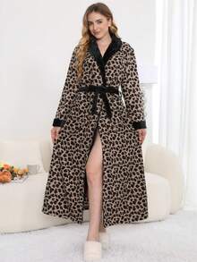 Bata larga de felpa con estampado de leopardo para mujer - Bata de baño esponjosa y suave con cinturón de amarre | Ropa de estar en casa cómoda con cuello en V - Multicolor - Ver 3