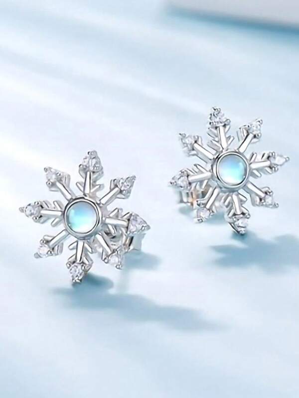 1 Pair Minimalist Chic Christmas Snowflake Stud Earrings, Delicate Small Holiday Matching Earrings, Versatile Fashion Earrings For Women, Suitable For Daily And Holiday Wear