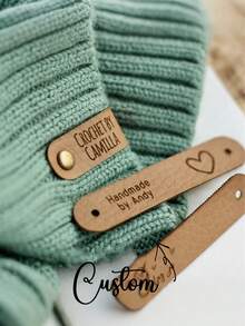 1pc Customized Knitted Faux Leather Label, Personalized Faux Leather Label With Rivet Snap, Customizable Name And Heart/Floral Pattern, Multi-Color Options, Suitable For Knitting, Handmade Or Crochet Items, Applicable For Beanies, Mother's Day Gifts, Father's Day Gifts, Friend Gifts, Handicrafts, Decorative Hanging Tags, Rivet Fixed Labels, Handmade Accessories, Creative Essentials - Multicolor - View 7