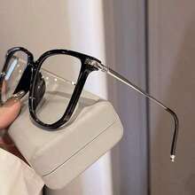 LOVE  Series Blue Light Glasses Woman, Oversize Light Weight Fashion Computer Glasses On Office Reduce Eye Strain Anti Migraine Working Reading Computer , TV Glasses, Stylish Square Frame, Anti Leopard Small Face Square Reduce Eye Fatigue On Computers, TVs, Phones, And Games, Suitable Reading/Computer Reading Lense Screen Protector Plain Glasses Lens Glasses,Blue Light Glasses Woman Men Safety Glasses Glasses Computer Gaming Glasses Women Cute Light Weight Red Frame Oversized Non Prescription Small Face Square Eye Reduce Eye Fatigue On Computers, TVs, Phones, And Games, Suitable Computer Lense Screen Protector Plain Glasses Lens Glasses Blue Light Light Blocking Glasses Women Men Light Glasses Glasses Women 99 Blue Light Glasses ForWoman - màu đen - Xem 6