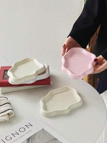 Cabin Kangaroo 1 件不对称云朵陶瓷托盘 Drative 储物盘珠宝收纳盒家居饰品收纳盒梳妆台配件戒指耳环手镯架简约现代波西米亚美学别致可爱云形装饰入口梳妆台浴室台面礼物伴娘乔迁生日圣诞袜节日万圣节感恩节网络星期一圣诞节派对礼品餐桌造型照片道具 - 彩色 - 查看 13