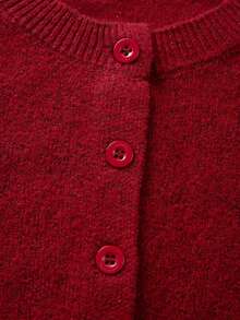 FOR BEAUTY Autumn New Red Round Neck Single-Breasted Long Sleeve Knit Cardigan, Gentle, Elegant, Romantic, Casual, Lazy, Fashionable, Minimalist And Versatile, Suitable For Outings, Valentine's Day Dates, Commuting And Various Occasions. This Cardigan Is An Ideal Choice For Women's Spring Wear.