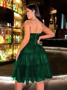 CHOSMO Vestido mini de línea A con parte superior sin espalda de cintura alta, con Bottom de red, superior con corte en tubo negro, delgado y con lentejuelas, de CHOSMO, para fiestas, bailes de graduación y eventos elegantes