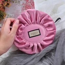 Gucci Damska kosmetyczka, stylowa, modna, przenośna, odpowiednia do codziennego użytku, w podróże służbowe, do szkoły lub pracy, jako prezent dla dziewczyny lub członka rodziny, na święta.