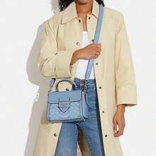 Coach Borsa a tracolla COACH Morgan 21 Classic Monogram Chambray con fibbia, mini, colore blu chiaro CH142