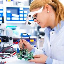 Rechargeable 5-Level Magnification Adjustable Zoom Headband Magnifying Glass- Multi Lens System With Bright LED Illumination And Crystal Clear Glass - Comfortable Diamond Painting And Embroidery Headband Design - White - View 9