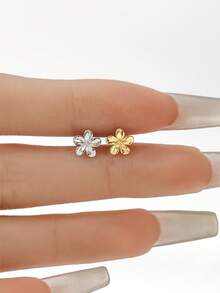 1 pieza Pendiente de flor delicado de color dorado de 16G con diseño de cinco hojas planas | Pendientes apilables | Pendientes de cartílago | Joyería de plata esterlina 925 | Adecuado para uso diario de mujeres | Se vende individualmente (no un par) - Pendientes de flores brillantes de cinco pétalos - Ver 3