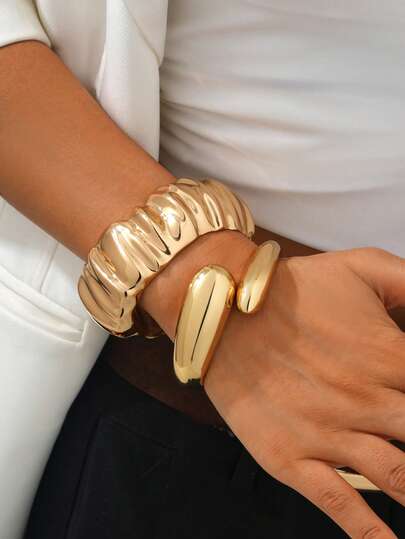 2 Pieces Fashion Gold-Tone Textured & Knot Detail Cuff Bracelets Suitable For Women Party & Daily Wearing