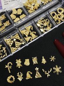 12 Grades, 60 Peças de Joias de Unhas de Natal, Joias de Unhas de Natal de Estilo Simples Misturadas em Vários Estilos, Incluindo Coroas, Flocos de Neve, Sinos, Alces, Árvores de Natal, Etc., Decoração de Unhas de Natal DIY Artesanato (Dourado) Decoração de Unhas - Multicolorido - Visão 6