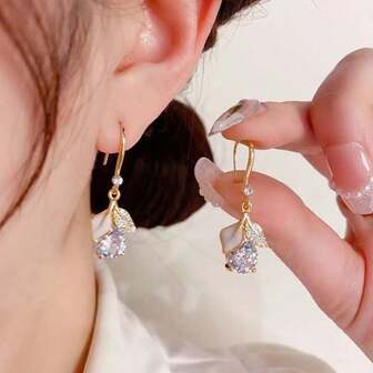 New Elegant Luxury Sparkling Zirconia Ginkgo Leaf Dangle Earrings, Versatile Minimalist Unique Earrings