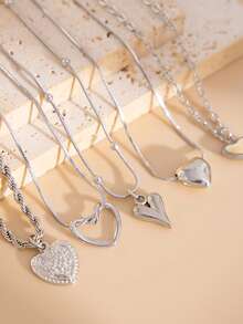 Set de 5 collares con colgante en forma de corazón apilables, cadena de clavícula multicapa de estilo elegante en color dorado, para usar con atuendos casuales o formales