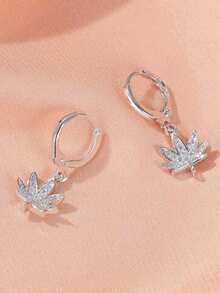 Brincos de Folha de Bordo Incrustados de Zircônia para Mulheres