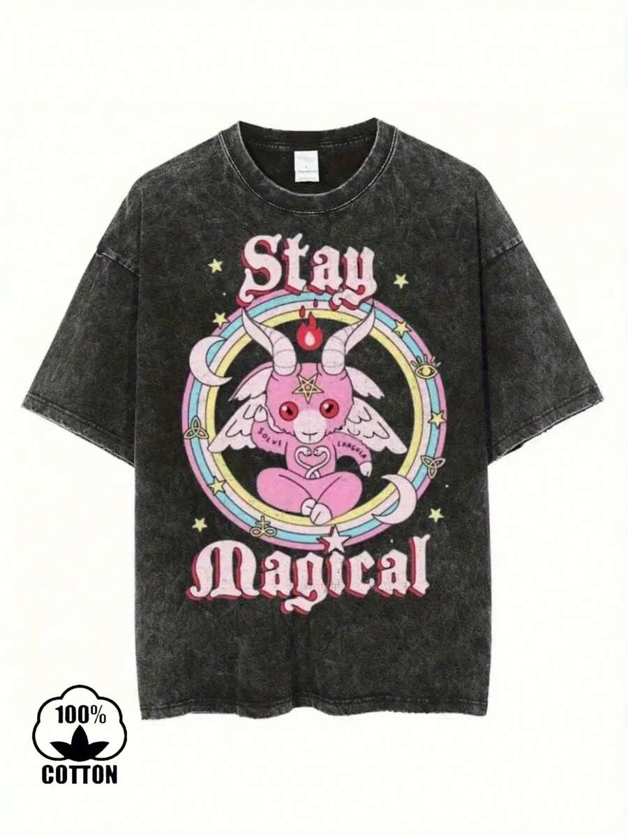Una nueva camiseta 100% algodón para hombre con un moderno estampado de grafiti de dibujos animados. Esta camiseta informal, cómoda, de cuello redondo y manga corta tiene un corte holgado, es transpirable y lavable a máquina. Imprescindible para primavera y verano, esta prenda ligera y transpirable está disponible en tallas de la S a la 3XL. Perfecta para el día a día, para hacer ejercicio y para el verano. - Negro - Ver 1