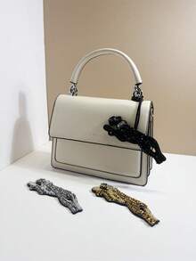 1 pieza Mochila, bolso de hombro, bolso diagonal, bolso de mano, bolso de axila, bolsa de maquillaje u otra bolsa de almacenamiento, colgante de coche, llavero, colgante de cintura, colgante de equipaje, colgante de identificación, hecho a mano con cuentas en negro, plateado y dorado con diseño de leopardo, versátil, divertido e interesante, adecuado para parejas, novias, estudiantes, hombres y mujeres para el trabajo, el transporte diario, citas, vacaciones, viajes, regalos pequeños, cumpleaños, etc.