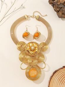 Set de 3 piezas de collar y aretes bohemios, africanos y coreanos hechos a mano con alambre de aluminio multicapa exagerado, brillante para vacaciones, fiestas, playa y estilo vintage