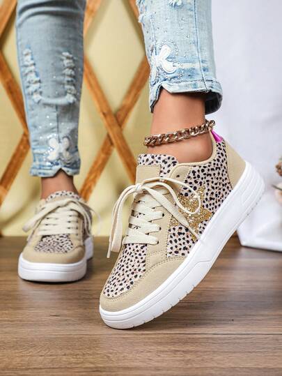 Beige Patchwork Leopard Print Glitter Retro & Fashion Unisex Sneakers, European & American Style Outdoor Skateboard Shoes, Lace-Up, Round Toe, Low-Top, Versatile, Holiday Gift, Casual Wear, Party, Women's Athletic Shoes