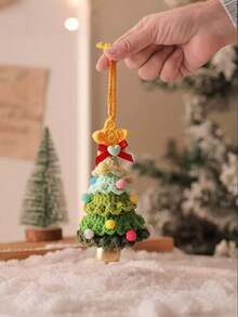 1 pièce Décorations de Noël en crochet faites à la main - Fils de tissu doux, crochetés multicouches et multicolores, anneaux de suspension et décorations étoile dorée au sommet - Décorations de style DIY convenant pour Noël, la Saint-Valentin, la maison, le bureau