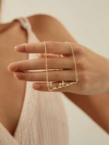 A Minimalist Handwritten Heart-Shaped English Letter Name Necklace With Unique Design, Classic Retro Style, Suitable For Daily Banquets, Parties, Weddings, Occasions Such As Mother's Day For Anniversaries, For Birthdays, For Daily Wear, For Weddings, For Graduation, For Prom, For Party, School Supplies, For Teenagers, Junior High School Students, Middle School Students, High School Senior High School Students, College Students, University Students, Freshman, Sophomore, Underclassmen,Delicate Romance, Utilitarian Chic, Look Glamour