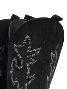 仿麂皮尖头厚底刺绣西部靴，马靴，时尚靴，中筒靴，靴子，适合度假、西部主题活动、音乐节 - 黑色 - 查看 11