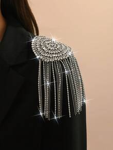 1pc Fashionable Silvery Women's Shoulder Patch Brooch, Multifunctional, Exquisite, Elegant, And Unique Personalized Luxury Men's Epaulette Accessories, Suitable For Daily Business Commuting