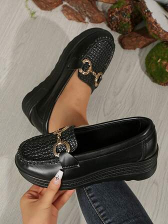 2025 秋冬新款时尚女式厚底一脚蹬乐福鞋，舒适厚底休闲鞋