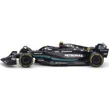 Burago 1/43比例 2025赛季梅赛德斯-AMG F1车队W14 E和2024赛季W15赛车模型，合金材质，44号刘易斯·汉密尔顿，带展示盒，合金展示品，万圣节、圣诞节和生日礼物 - W14-#44 - 查看 3