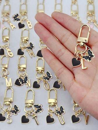 个性化心形吊坠，配立体蝴蝶结、首字母和礼物信息/情书 | 心形钥匙扣 | 定制包包吊坠 | 礼物、钥匙扣、独特手机配件、简约钻石蝴蝶结设计，适合女士钱包和手机配件，可赠送给朋友、家人、女朋友，也可作为户外配件、派对配件、礼物、纪念品、女士包包吊坠、汽车吊坠、女士女孩礼物