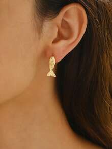 2 piezas Pendientes con forma de pez 3D móvil, pendientes con colgante de pez chapado en oro, decoración de pez móvil, pendientes únicos de pez Piscis, regalo para amantes del océano - Multicolor - Ver 5