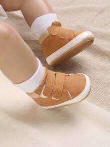 Zapatillas de suela blanda de unicolor versátiles para bebés de 0 a 1 año