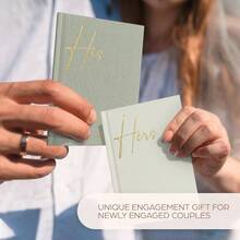 Elegant Linen Wedding Vow Books With Gold Foil Lettering - Perfectly Sized His And Hers Vow Books With Plenty Of Pages To Write Whatever Is On Your Heart - A Beautiful Addition For The Wedding Day , Thanksgiving Gifts, Christmas Gifts, Halloween Gifts, Valentine's Day Gifts, New Year Gifts - 鼠尾草奶油 - 查看 4