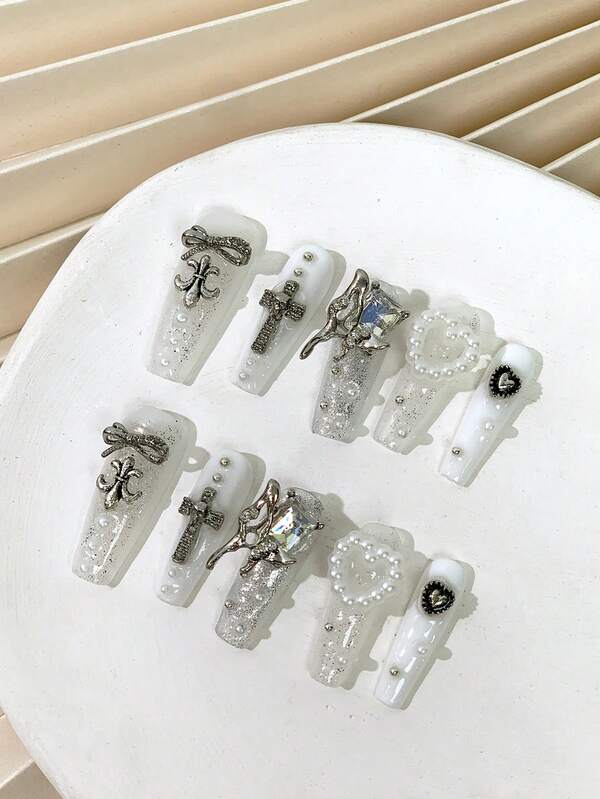 Lange, leiterartige, kalt und kühn wirkende Metall-Schmetterling-Handarmatur, geeignet für den Alltag, Partys, Bälle und Veranstaltungen