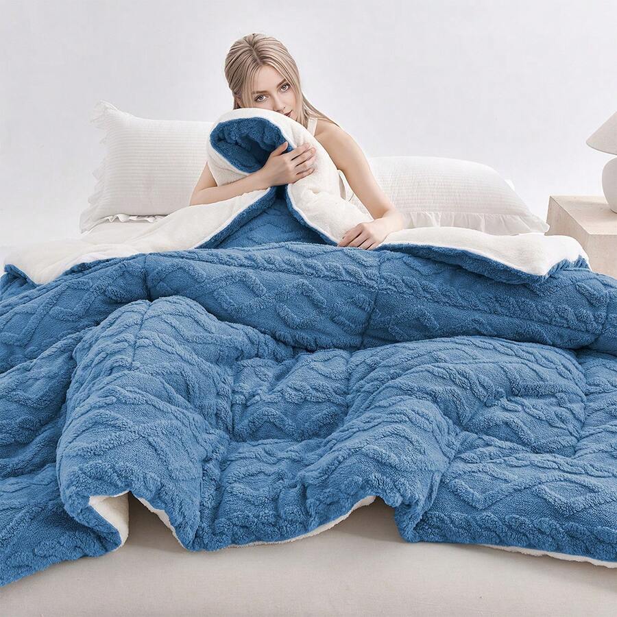 Luxurious Taffeta Comforter - All-Season Soft Thick Bedspread, Quilt With Microfiber Fill, Machine Washable Queen/King Size Comforter For Bed, Guest Room & Hotel Use - Contemporary Bedding, Throw Blanket For Bed, Soft And Warm Blanket, Soft And Thick Comforter, Soft Bed Throw Blanket, White Throw Blanket For Bed, Soft Comforter, Throw Blankets For Bed, Soft Thick Blanket, Thickened Blanket, Thick Comforter Blanket, Blanket Throw For Bed, Thick Single Blanket, - Màu xanh lam - Xem 1