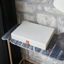 Cajas decorativas de almacenamiento de fotos con tapas, juego de 2 hermosos organizadores de lino son perfectos para almacenar de forma segura tus fotos, documentos, suministros de lbumes de recortes, recuerdos y otros recuerdos con estilo - L + Marfil - Ver 4