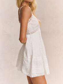 Women's Deep V Neck Sleeveless Mini Dress Lace Patchwork Spaghetti Strap A Line Going Out Dress Y2K Smocked Ruffle Flowy Boho Vacation Sundress - trắng - Xem 2