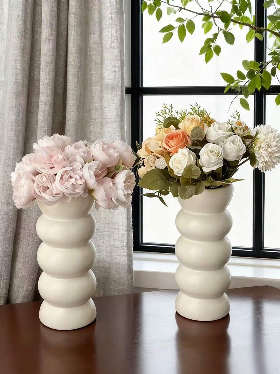 1 pièce Vase en céramique blanche minimaliste et chic en forme de chenille, design haut de gamme, décoration de niche pour arrangement floral au salon, table de chevet, accessoires pour la maison, pot de fleurs pratique et élégant pour le salon, la salle à manger, l'entrée, la chambre, le balcon